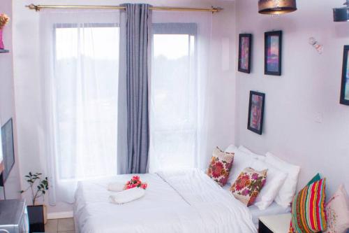 Lovely studio rental with pool