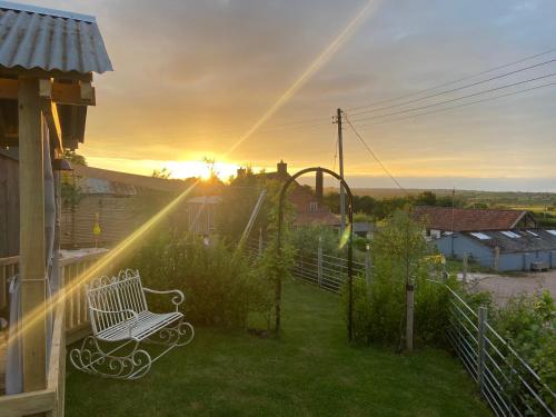 Willowbank shepherds hut in Taunton