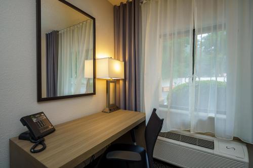 Wingate by Wyndham Brunswick - image 12