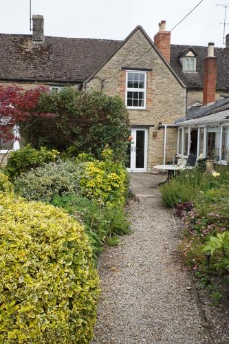 The Nurseries Bed and Breakfast Fairford 3