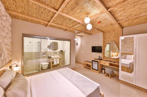 1 queen bed
