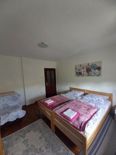 Twin Room with Shared Bathroom