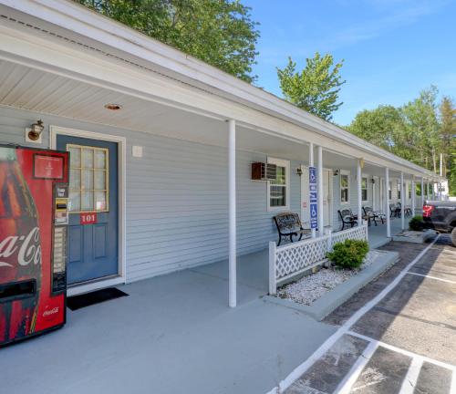 Brookside Inn & Cottages in Saco