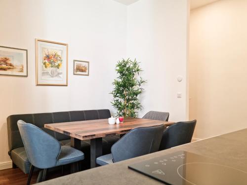 Deluxe Appartement with Kitchen and Various Views image 7
