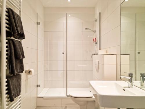 Deluxe Appartement with Kitchen and Various Views image 2