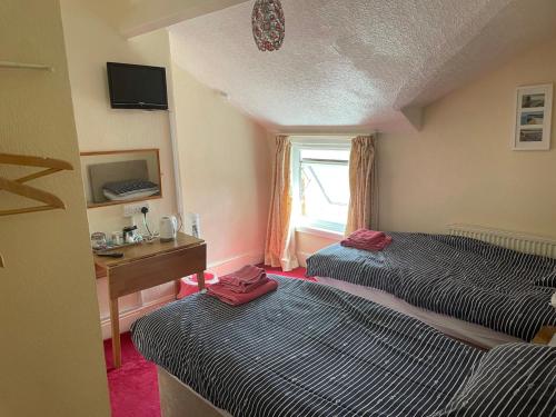 Robyn's Guest House - image 6