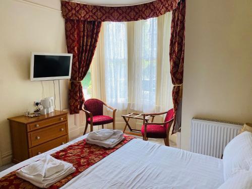Farnley Tower Guesthouse - image 8