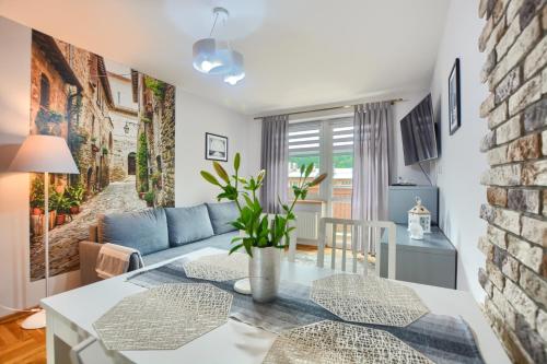 1 double bed, 1 sofa bed