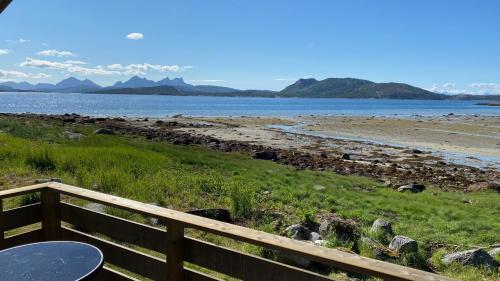 2 bunk beds