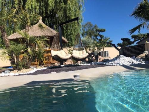 villa avec piscine 29°, Jacuzzi 35° et billard gîte à louer Saint-Jean-d'Illac