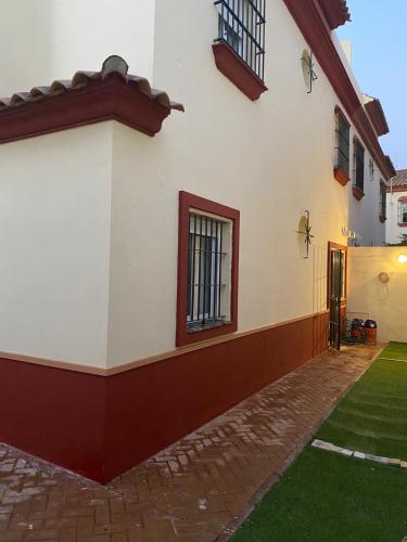 Bejárat, Sevilla Saltera casa RURAL cerca centro de Sevilla Familiar - Trabajo - Wifi in Salteras