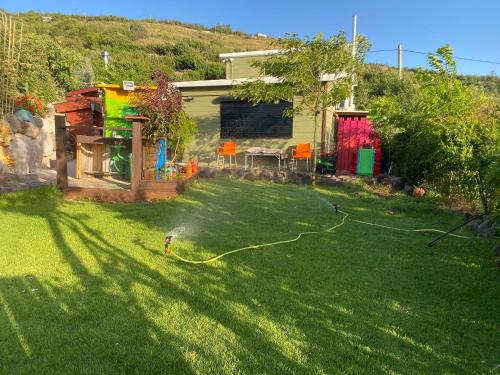 Garten, בקתה ואירוח היסמין מול הנוף in Majdal Shams