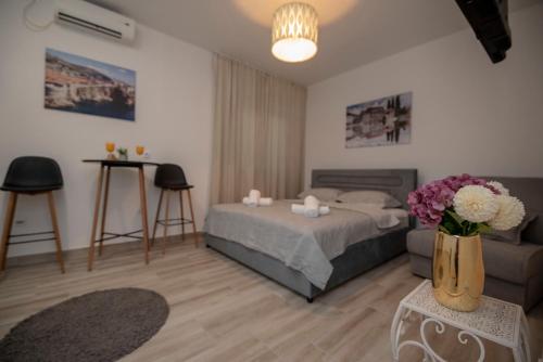 Villa Stoja near Dubrovnik with pool