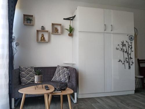 cosy STUDIO 4 personnes, proche mer et commerce 0 chambre - Canal de Peccais