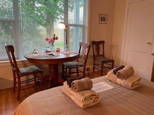 设施服务, Au Coeur des Jardins in 布罗蒙(QC)