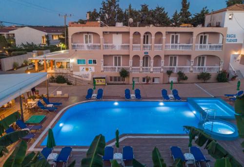 grand rawia studio chambre d'hôte Oiniadai