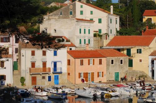 VELI LOŠINJ Rovenska 52