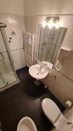 Bathroom, b&b Villa Eugenia in Campofilone