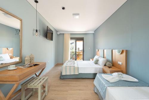 1 queen bed, 1 twin bed