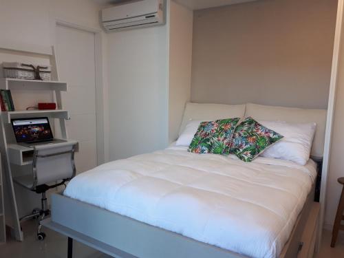 One-Bedroom Apartment image 10