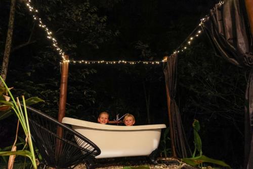 Noah Creek Eco Huts Room Type - The Lodge House