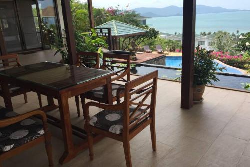 3 Bedroom 300 degrees Sea View Villa