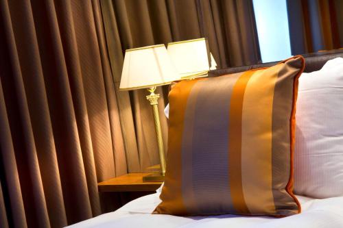Marcella Royal Hotel - Rooftop Garden, Rome (photo 7)