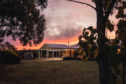 4 bedrooms, 6 beds