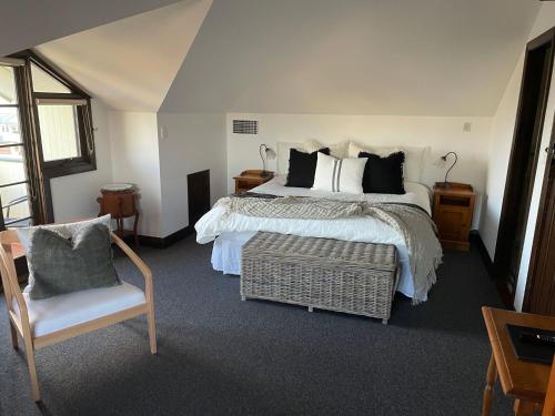 1 queen bed