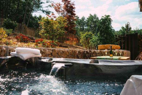 Le Grand Petit Prince - Domaine de Charme - Jacuzzis privatifs gîte à louer Guebwiller