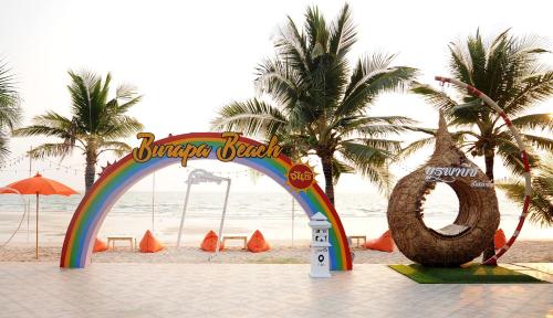 Surrounding environment, Burapabeach บูรพาบีช ติดทะเล in Tha Mai