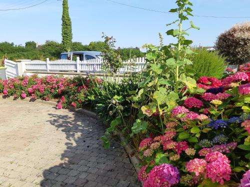 TY ANN maison avec jardin clos de mur, à proximité des commerces et à 3km des plages