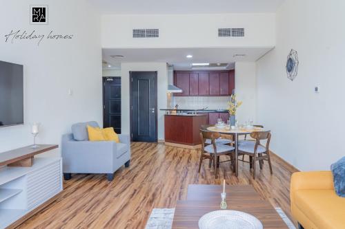 Spacious 1 bedroom in Discovery Garden - 3 min from IBN Batuta Mall