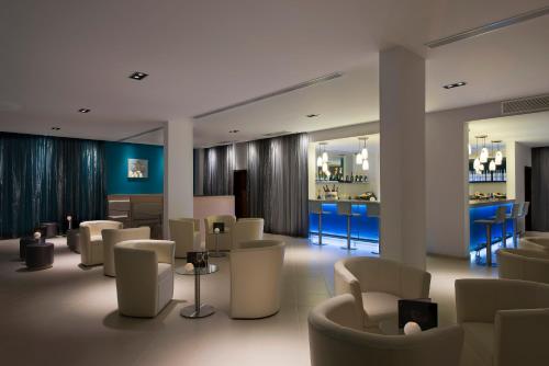 Bar/Lounge, Meliá Dunas Beach Resort & Spa - All Inclusive (Melia Dunas Beach Resort & Spa - All Inclusive) in Santa Maria