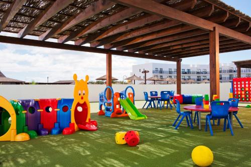 Kinderclub, Meliá Dunas Beach Resort & Spa - All Inclusive (Melia Dunas Beach Resort & Spa - All Inclusive) in Santa Maria
