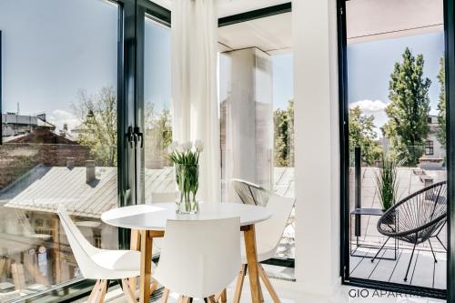 Luxury Apartments AC Workspace 5 min to Main Square by Gio Loft, Cracovia