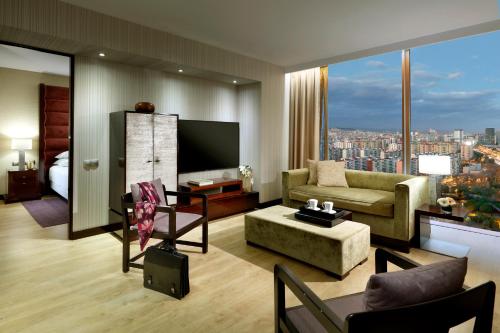 Executive Twin Suite with City View