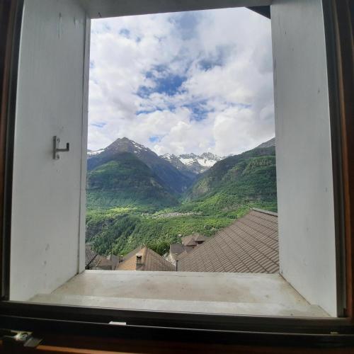 景觀, Santorini by Quokka 360 - Blue curtains in the Alps in 安索尼高