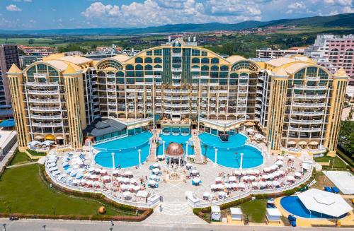 Imperial Palace Hotel, Slunečné pobřeží
