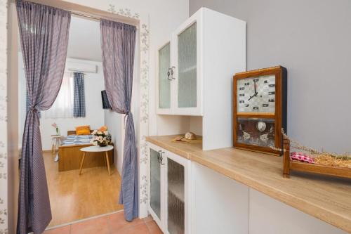 2 - Modern apartment with garden 80m from beach