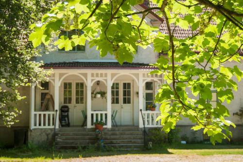 Bo på Bigård Eke Gamla Skola - Accommodation - Havdhem