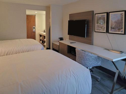 Comfort Inn & Suites Wyomissing-Reading