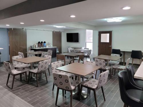 Restaurant, Comfort Inn & Suites Wyomissing Reading in Wyomissing (PA)