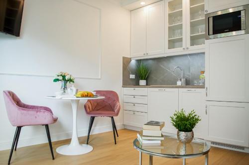 Warsaw Seasons By Alluxe Boutique Apartments - Warsaw