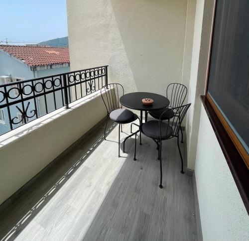 Lavender Family Apartment Budva