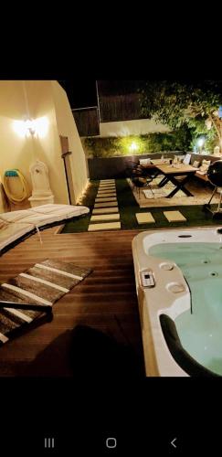 One-Bedroom Apartment with Spa Bath image 10