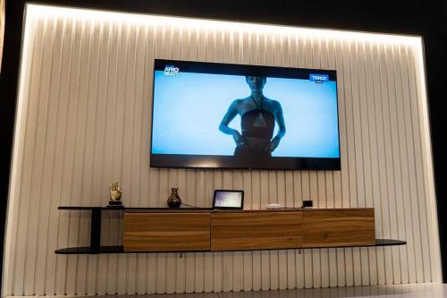 Luxury 2 bedroom apartment with an in-house cinema-The Double H- Clarita