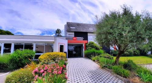 ibis Vannes - image 8