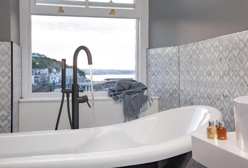 Leader, Maritime Suites, Brixham