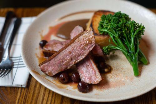 Dukes Head Hotel - image 13